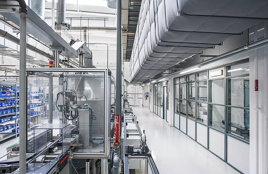 Industrial zipaduct air ducting in Danfoss factory